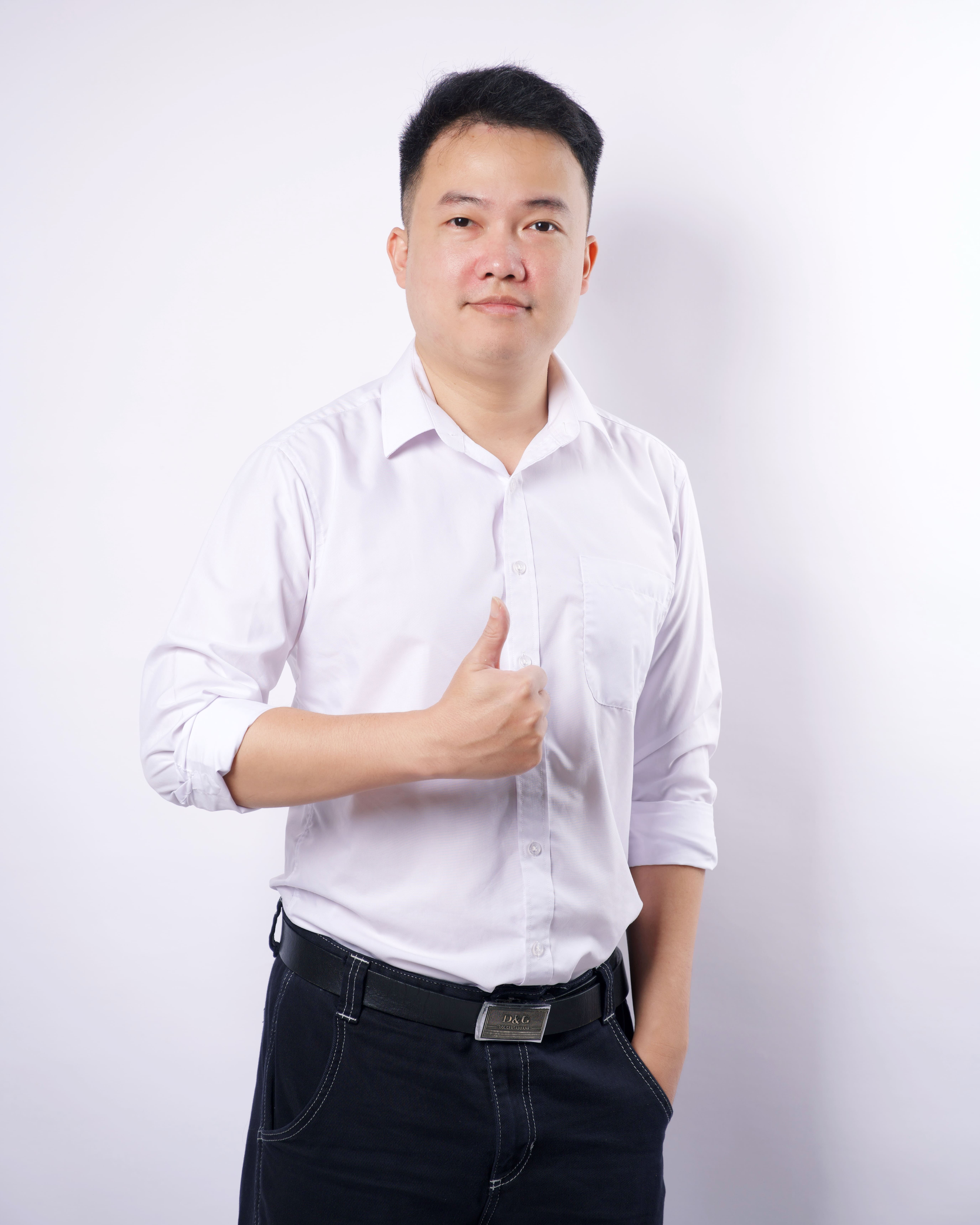 Instructor portrait MINH DO